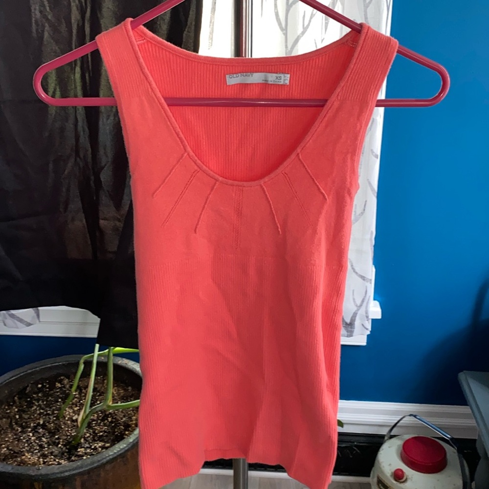 LIKE NEW Old Navy Sweater Tank